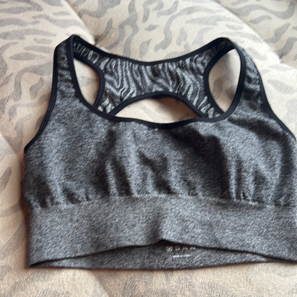 NVGTN sports bra